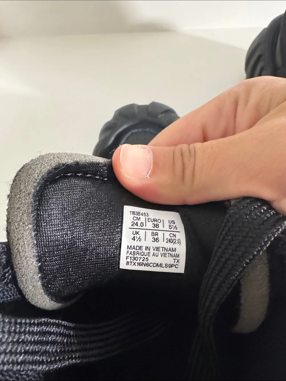 Onitsuka Tiger US 5 1/2